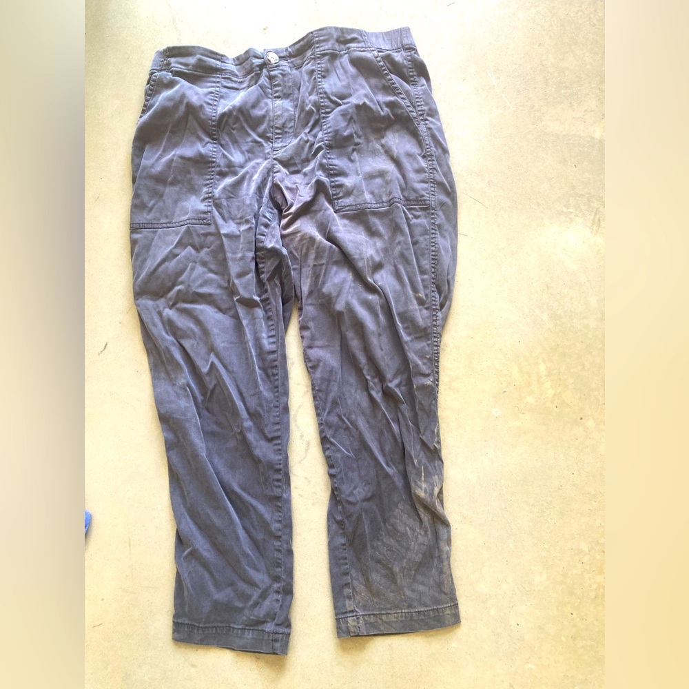Lou & Grey faded cotton canvas pants. Slate gray size medium